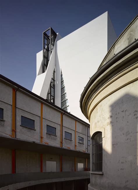 fondazione prada milano copertura foglio oro|fondazione prada torre.